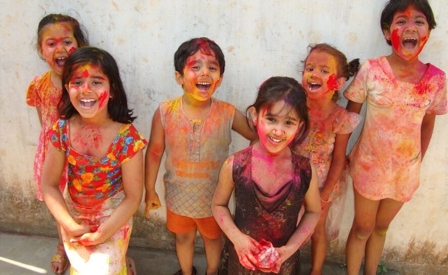 holi workshops for schools